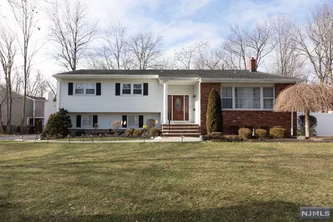 519 Hobart Rd, Paramus, NJ 07652 photo 1