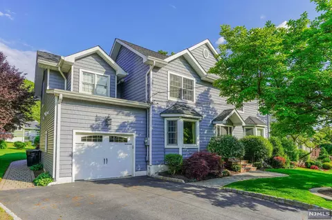 280 Gorden Dr, Paramus, NJ 07652 photo 1