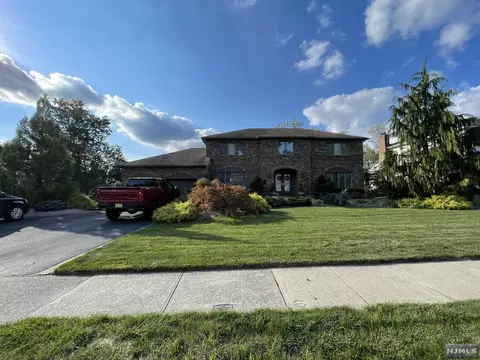 210 Webster Dr, Wayne, NJ 07470 photo 1