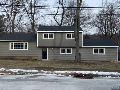 61 Coventry Rd, Wayne, NJ 07470 photo 1