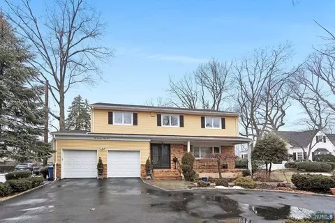 253 N Farview Ave, Paramus, NJ 07652 photo 1