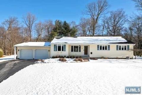 32 Rustic Dr, Waldwick, NJ 07463 photo 1