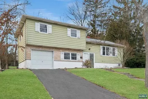 14 Clifford Dr, Wayne, NJ 07470 photo 1