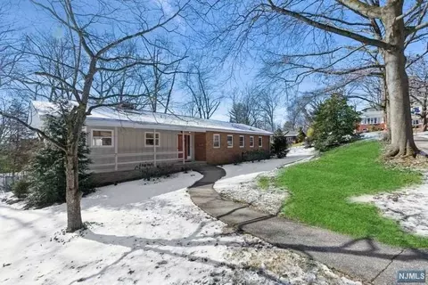 3 Belair Ter, Wayne, NJ 07470 photo 1