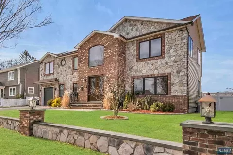 533 Green Valley Rd, Paramus, NJ 07652 photo 1