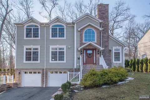 133 Chestnut Dr, Wayne, NJ 07470 photo 1