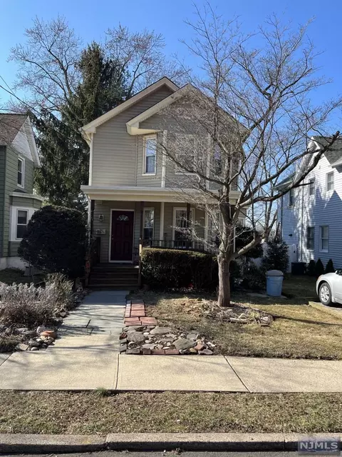 20 Maple Ave, Waldwick, NJ 07463 photo 1