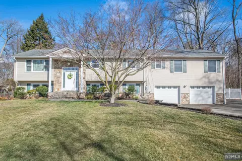 32 Cole St, Wayne, NJ 07470 photo 1