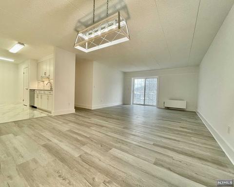 446 Passaic St #3 D, Hackensack, NJ 07601 photo 1