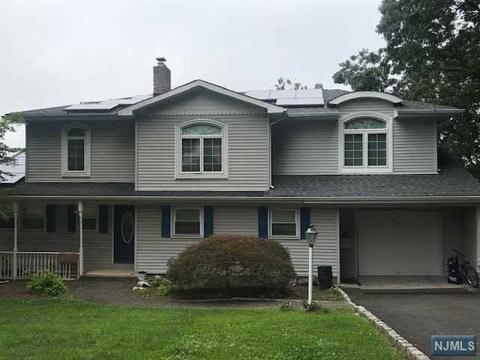 343 Maplewood Dr, Paramus, NJ 07652 photo 1