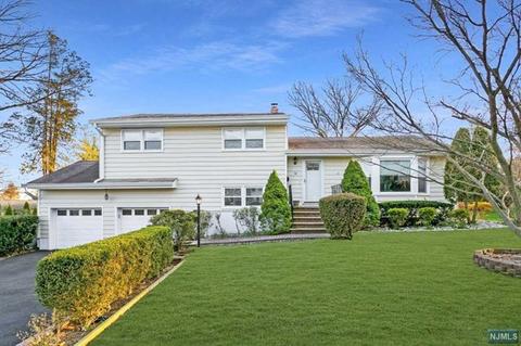 34 Cedar St, Cresskill, NJ 07626 photo 1