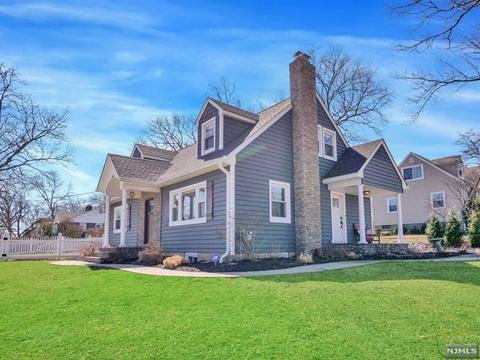 225 Macdonald Dr, Wayne, NJ 07470 photo 1