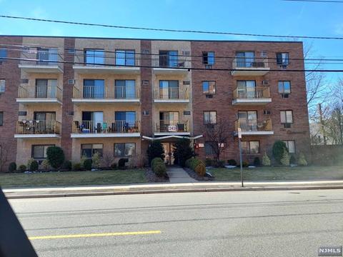 245 Anderson St #3D, Hackensack, NJ 07601 photo 1