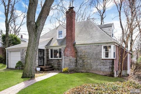 58 Bennett Rd, Teaneck, NJ 07666 photo 1
