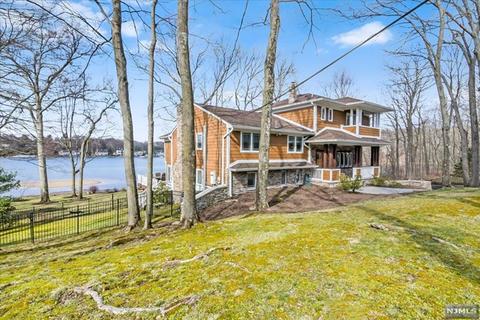 493 Indian Rd, Wayne, NJ 07470 photo 1