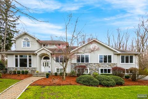 86 Maple Ave, Closter, NJ 07624 photo 1