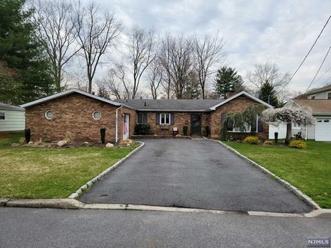 33 Eagle Dr, Emerson, NJ 07630 photo 1