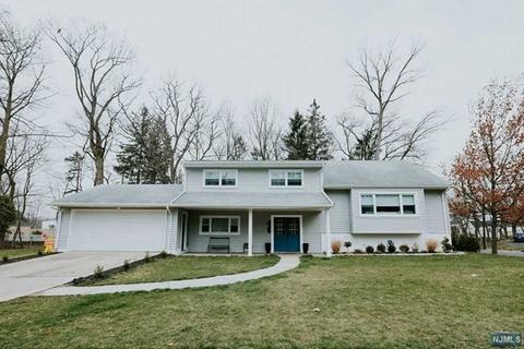 751 Starview Ct, Teaneck, NJ 07666 photo 1