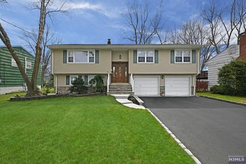 358 Mckinley Blvd, Paramus, NJ 07652 photo 1