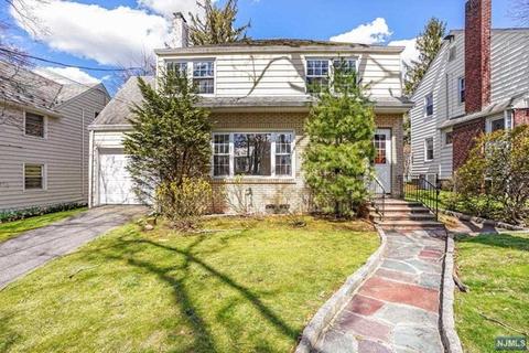 121 Grayson Pl, Teaneck, NJ 07666 photo 1