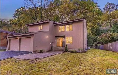 93 Cedar St, Cresskill, NJ 07626 photo 1