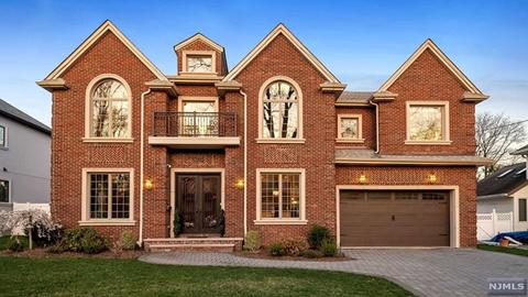 790 Kearney Pl, Paramus, NJ 07652 photo 1