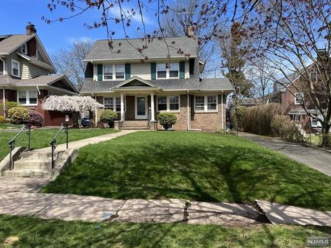 3 Windsor Pl, Montclair, NJ 07043 photo 1
