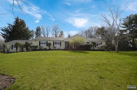 48 Cider Hl, Saddle River, NJ 07458 photo 1