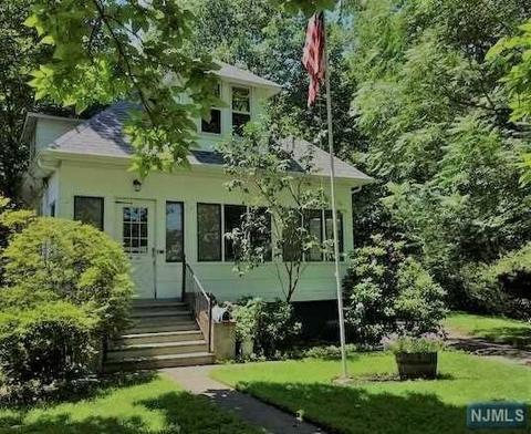 227 Catalpa Ave, Hackensack, NJ 07601 photo 1
