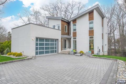 3 Donna Ln, Wayne, NJ 07470 photo 1