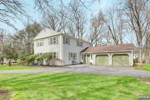 92 Huff Ter, Saddle River, NJ 07458 photo 1