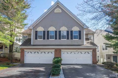 124 Bobolink Ct, Wayne, NJ 07470 photo 1