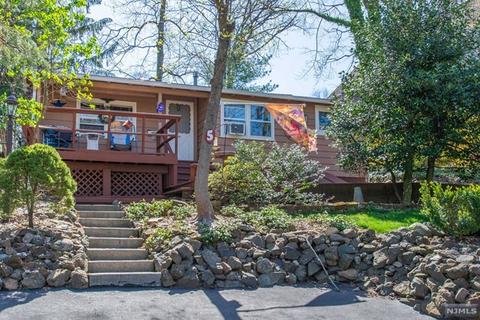 5 Seneca Trl, Wayne, NJ 07470 photo 1