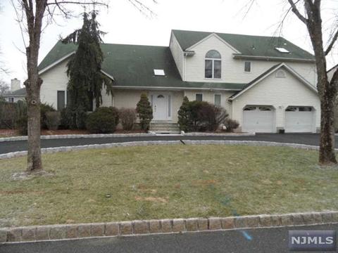606 Mill Run, Paramus, NJ 07652 photo 1
