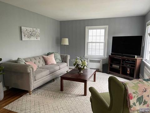 195 Poplar Ave, Hackensack, NJ 07601 photo 1