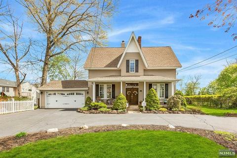 225 W Midland Ave, Paramus, NJ 07652 photo 1