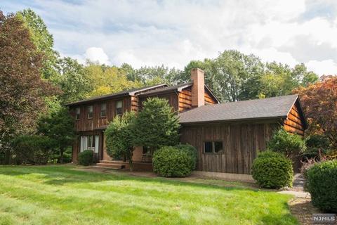 6 Danebury Downs, Saddle River, NJ 07458 photo 1