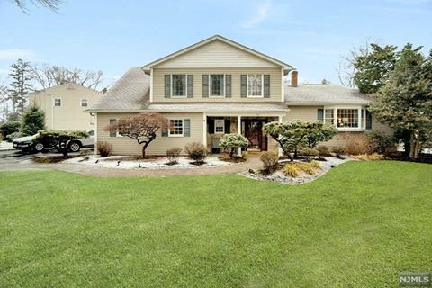 69 Maryland Rd, Paramus, NJ 07652 photo 1