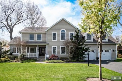 437 Locust Ave, Paramus, NJ 07652 photo 1