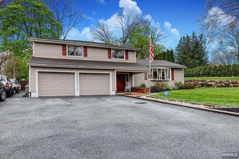 73 Mandon Dr, Wayne, NJ 07470 photo 1