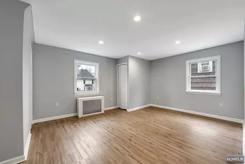 198 Colonial Ct, Teaneck, NJ 07666 photo 1