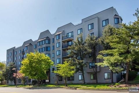 115 Polifly Rd #1J, Hackensack, NJ 07601 photo 1
