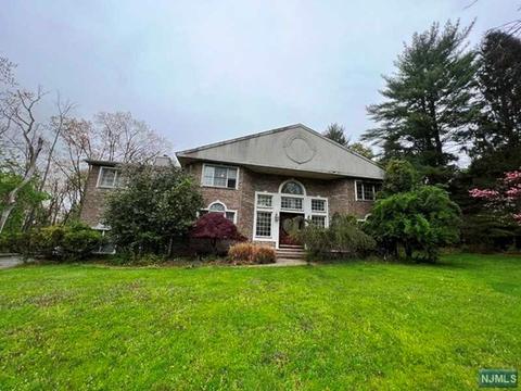 9 Harvey Ln, Saddle River, NJ 07458 photo 1