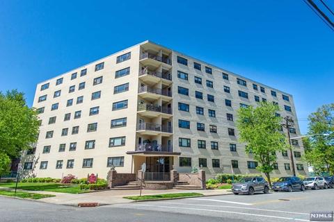 25 Grand Ave #4J, Hackensack, NJ 07601 photo 1