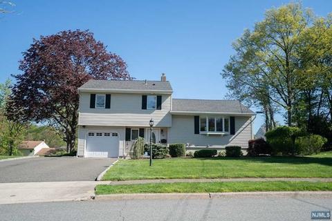13 Fenner Pl, Wayne, NJ 07470 photo 1