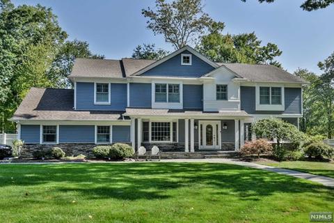 33 Holly Dr, Saddle River, NJ 07458 photo 1