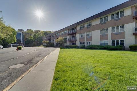 1111 River Rd #B7, Edgewater, NJ 07020 photo 1