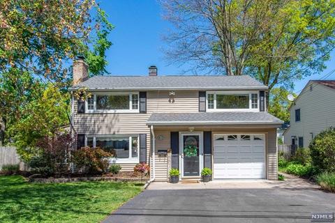 29 Stuart St, Waldwick, NJ 07463 photo 1