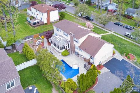 5 Drayton Pl, Wayne, NJ 07470 photo 1