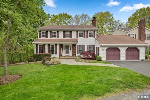 1 Adobe Dr, Wayne, NJ 07470 photo 1